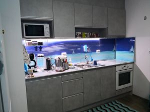 Кухни Ламинат