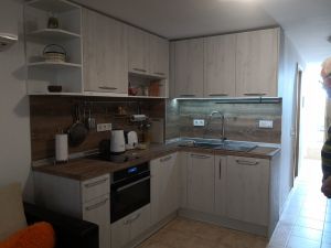 Кухни Ламинат