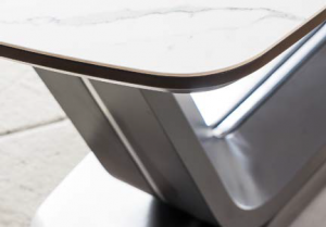 Extendable dining table № 061 701