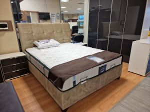 Тапицирано легло с матрак 082109 в шоурума на Мебели Бора Бора